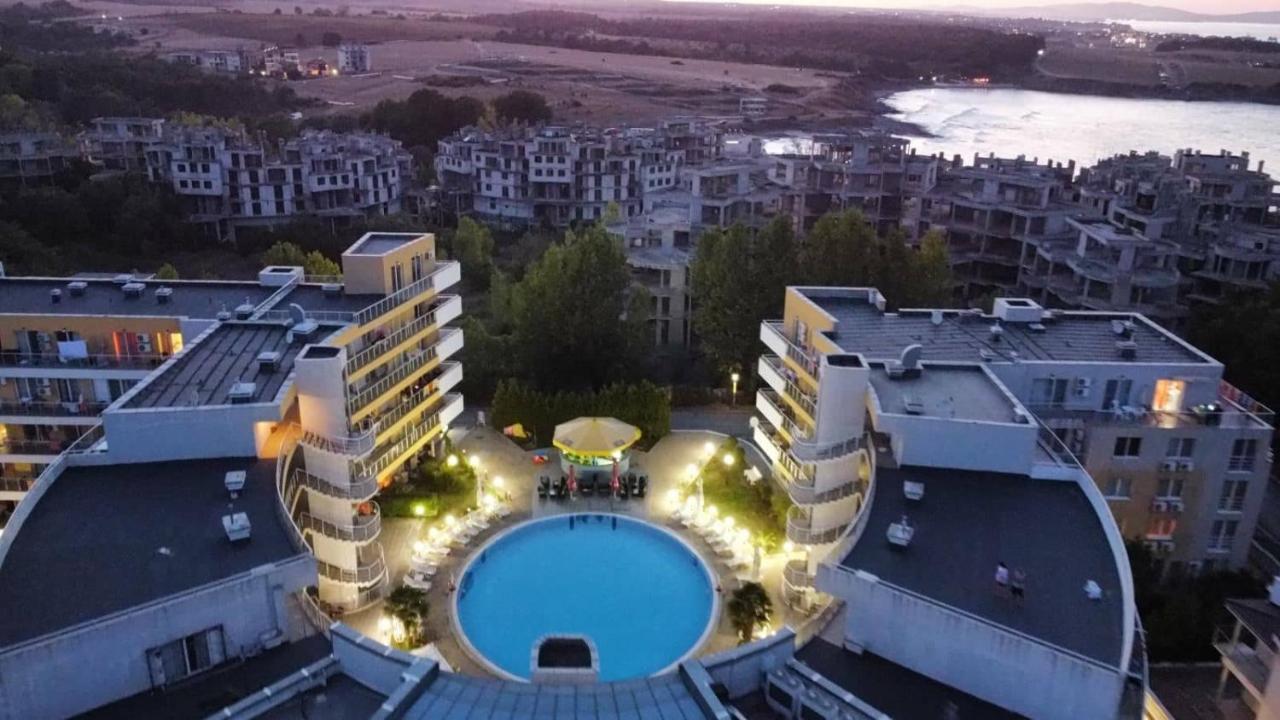 Dima Popova Apartments Царево Екстериор снимка